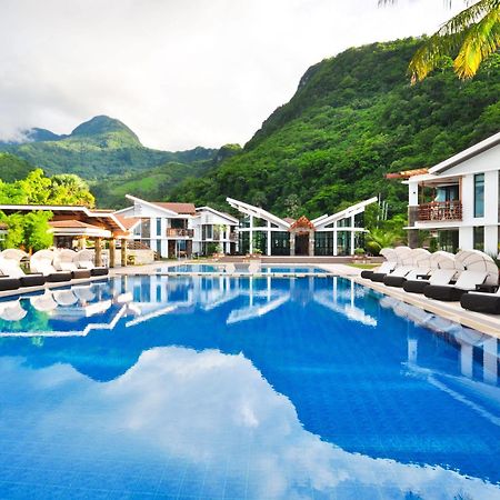 Infinity Resort Puerto Galera Exterior foto